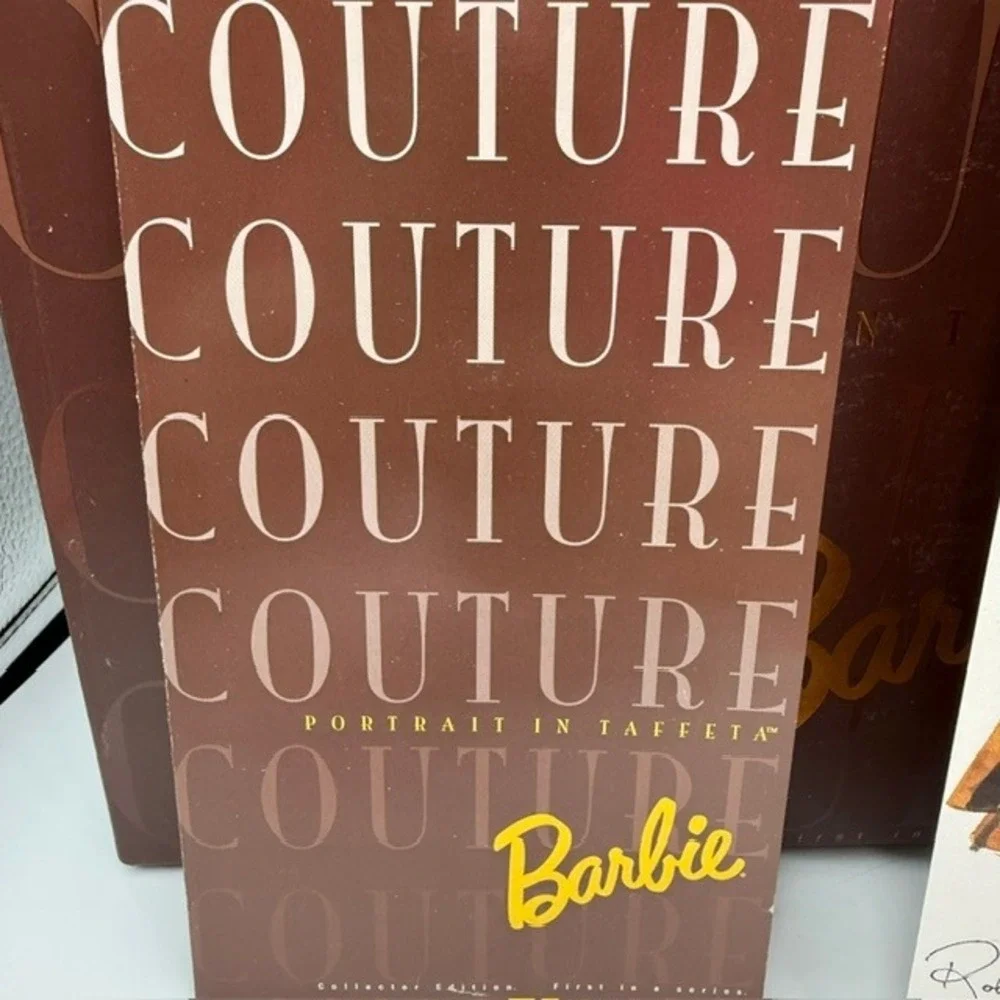 Barbie Couture Portrait in Taffeta 1996 Collector Edition Mattel 15528 Brown - Picture 9 of 9